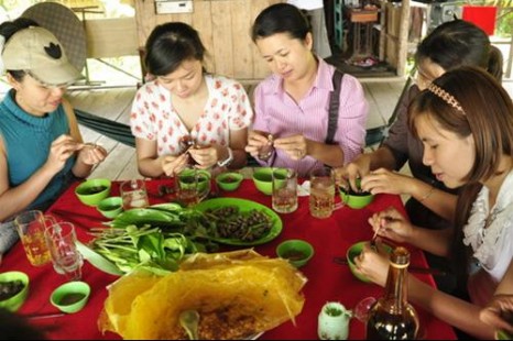 Tour Du Lịch Vườn Trái Cây Miền Tây 1 Ngày (Bến Tre - Chợ Lách)